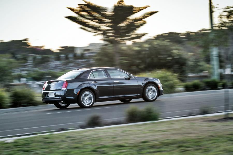  Chrysler 300C 2015 года  (AU) (фото 12 из 30)